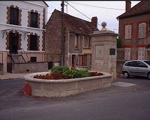 Monument%20%C3%A0%20Villeblevin.JPG